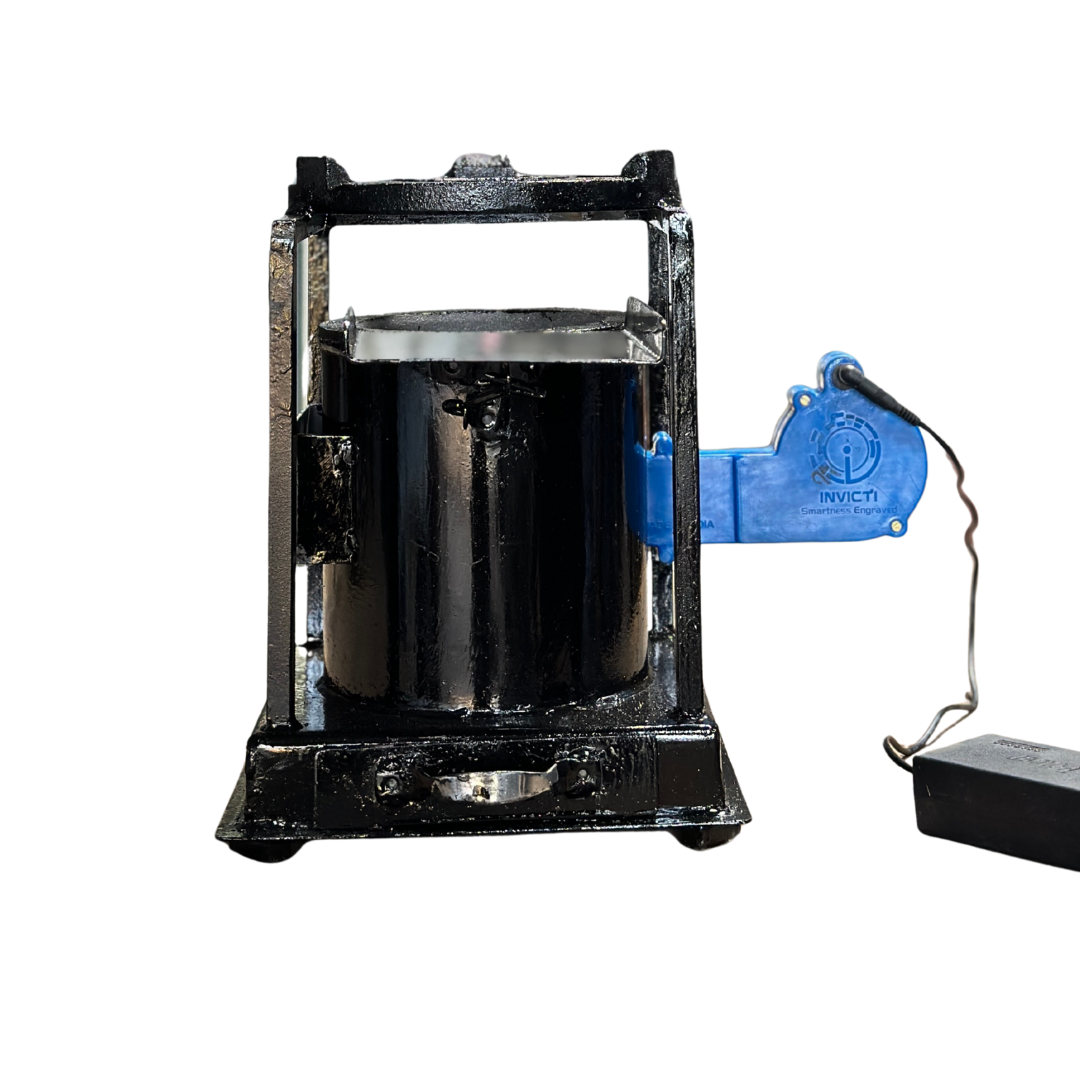 W1 stove with solar panel
